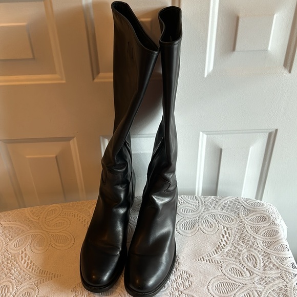 Prada Leather boots below the knee. Women’s size 8 . - Picture 3 of 16